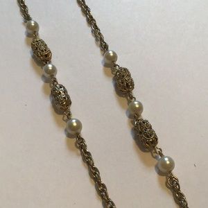 Vintage 1970s Sarah Coventry Pearl and Gold Barrel Bead Necklace